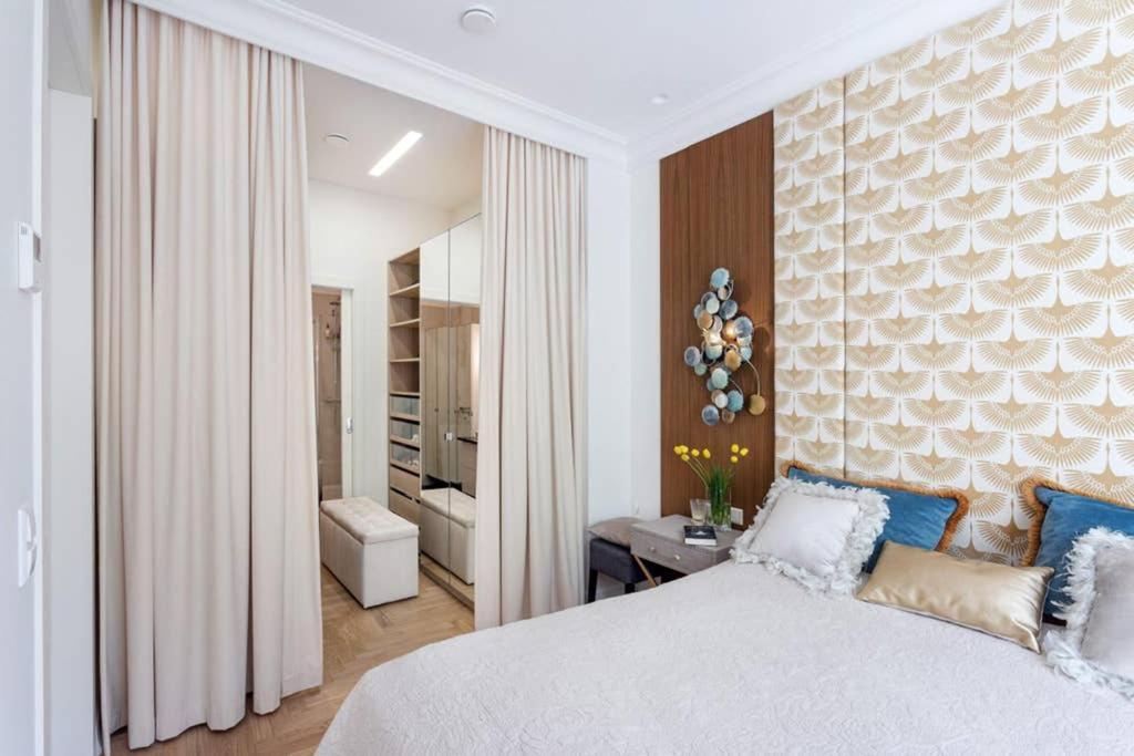 Jogailos Residence Peaceful Old Town Luxury 3 Bdr, 2 Bthr, Free Garage, Top-Speed Wifi Vilnius Bagian luar foto