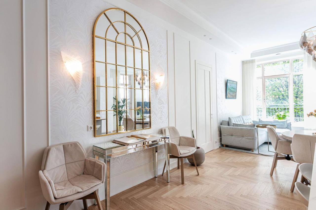 Jogailos Residence Peaceful Old Town Luxury 3 Bdr, 2 Bthr, Free Garage, Top-Speed Wifi Vilnius Bagian luar foto