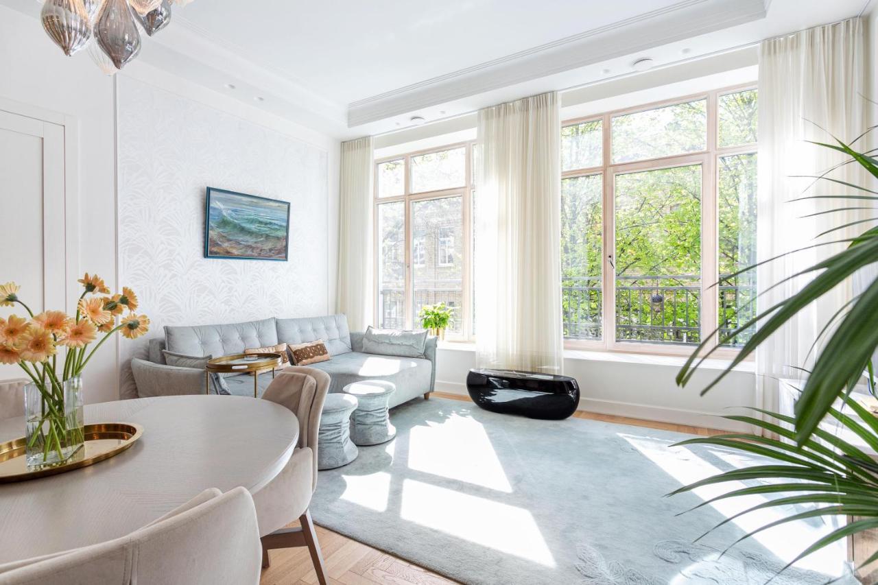 Jogailos Residence Peaceful Old Town Luxury 3 Bdr, 2 Bthr, Free Garage, Top-Speed Wifi Vilnius Bagian luar foto