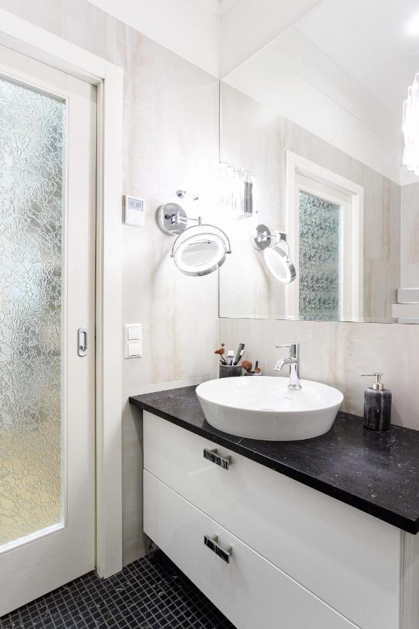 Jogailos Residence Peaceful Old Town Luxury 3 Bdr, 2 Bthr, Free Garage, Top-Speed Wifi Vilnius Bagian luar foto