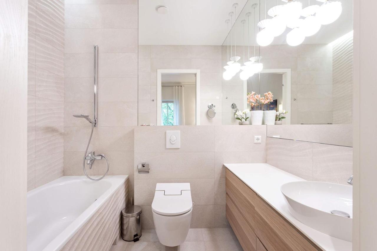 Jogailos Residence Peaceful Old Town Luxury 3 Bdr, 2 Bthr, Free Garage, Top-Speed Wifi Vilnius Bagian luar foto