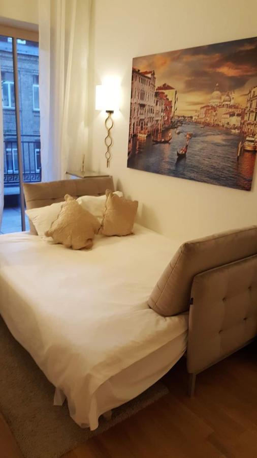 Jogailos Residence Peaceful Old Town Luxury 3 Bdr, 2 Bthr, Free Garage, Top-Speed Wifi Vilnius Bagian luar foto